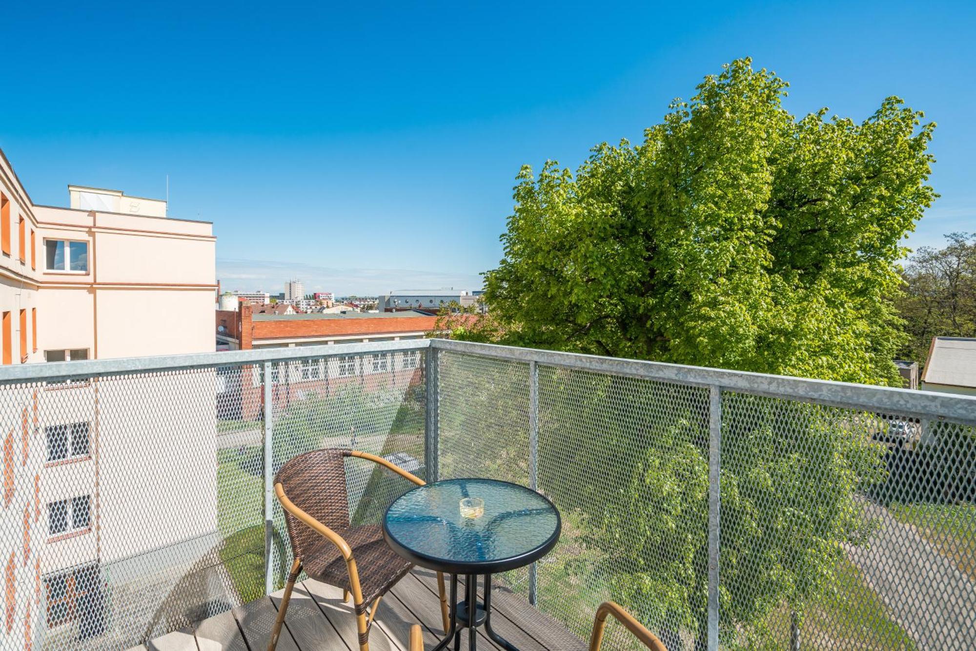 Perla Hradce 301 Apartment Hradec Kralove Exterior photo