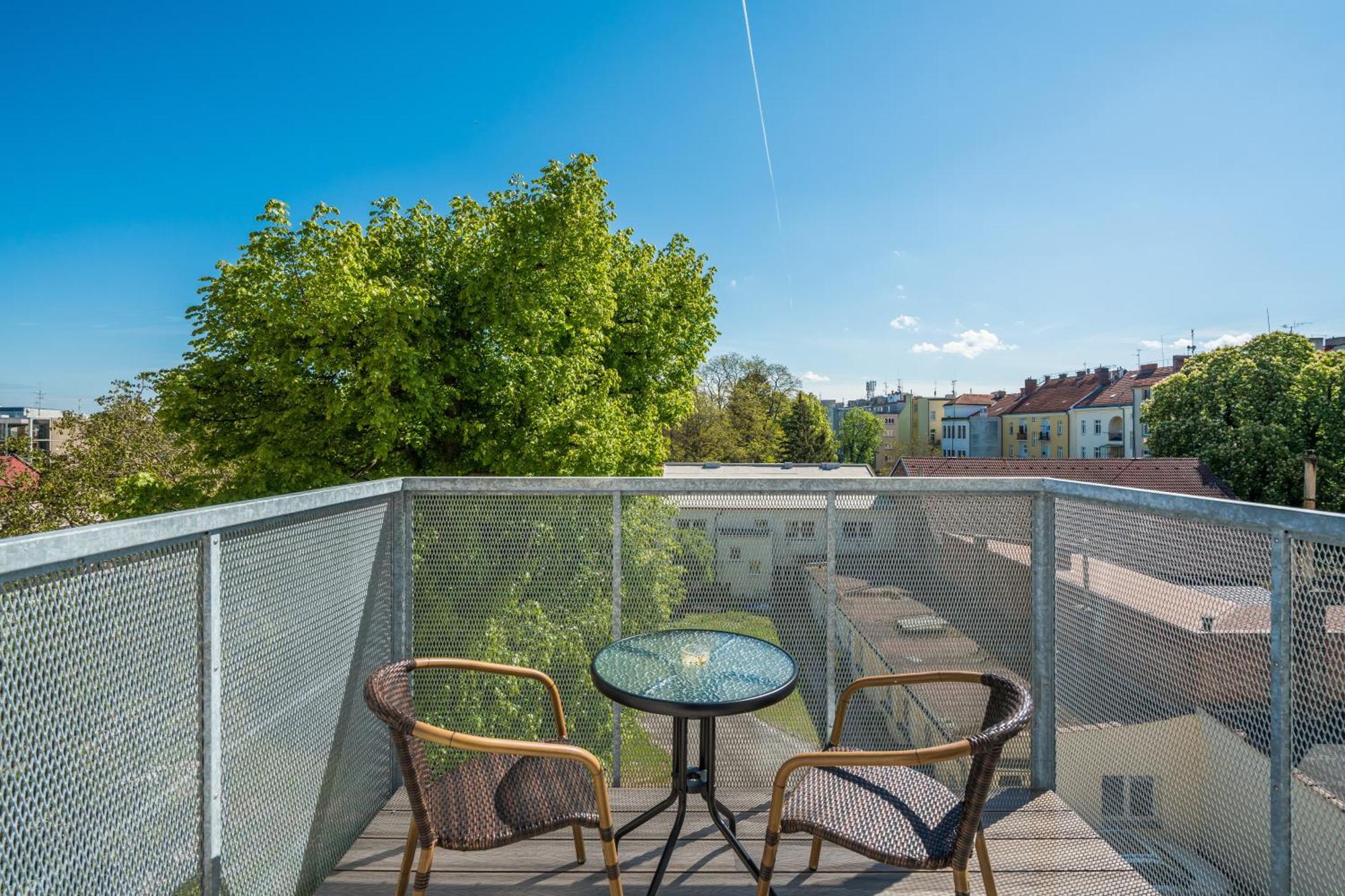 Perla Hradce 301 Apartment Hradec Kralove Exterior photo
